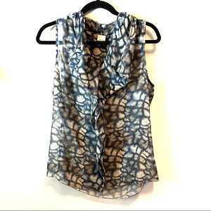 Rubble front patterned sleeveless blouse